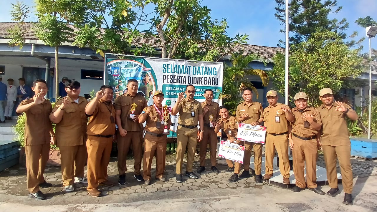 Juara Mini Succer Liga Guru